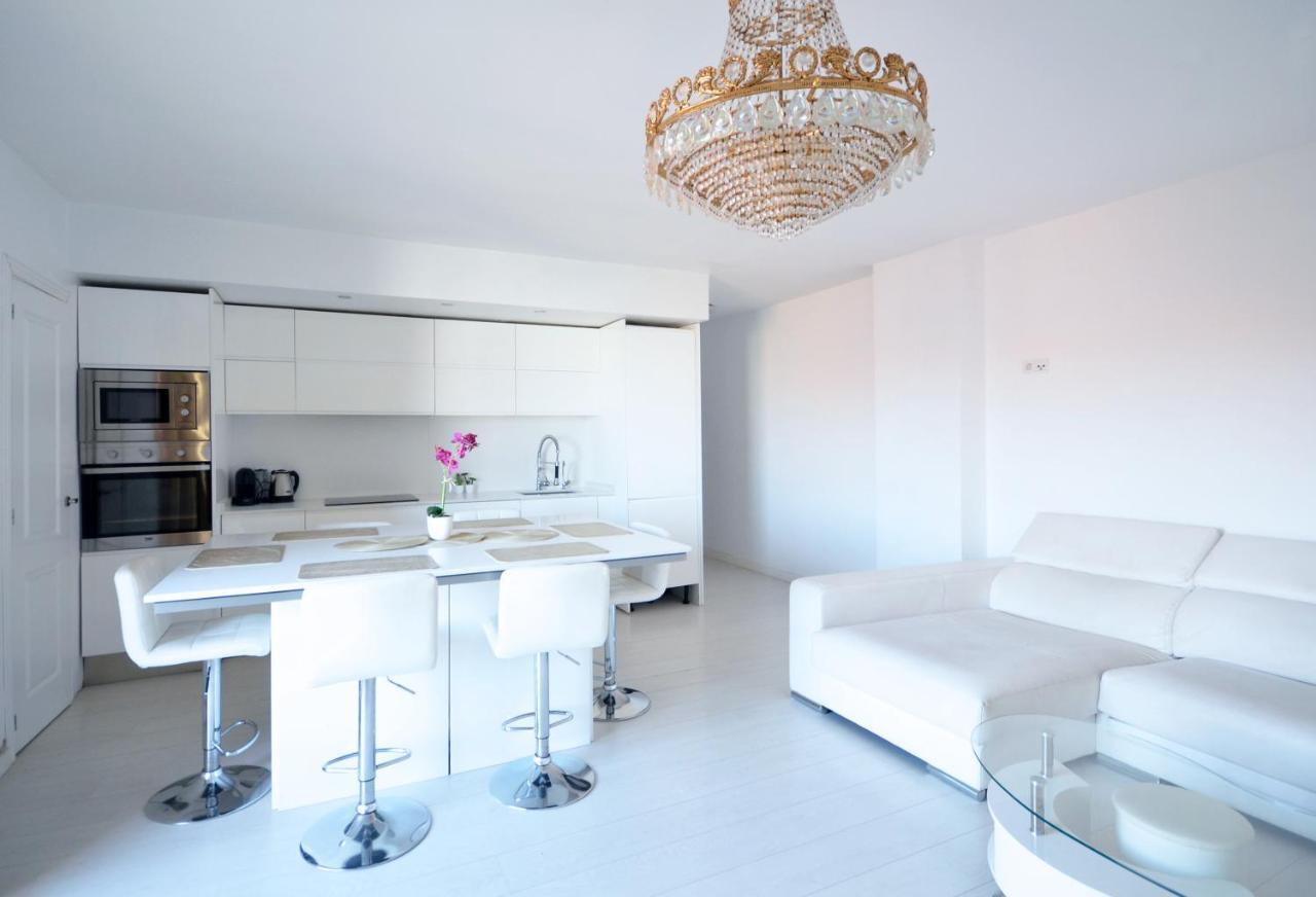 Modern Apartment In Valencia Exterior photo